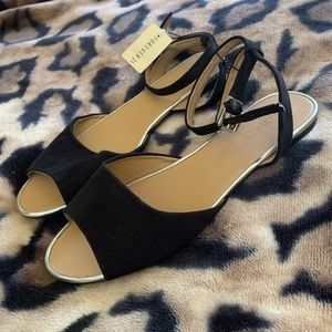 NWT Forever21 Flat Ankle Strap Sandals Size 9